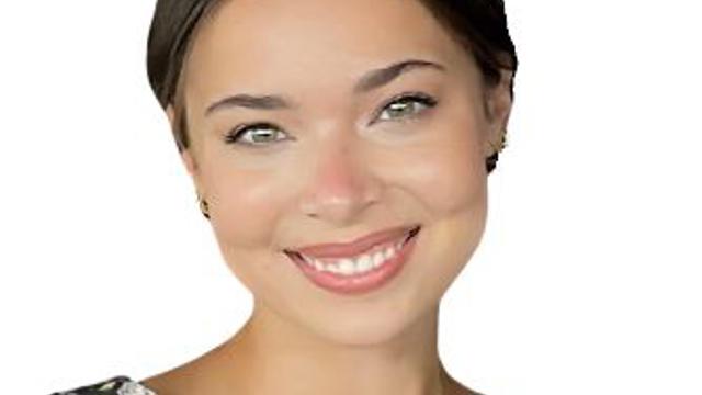 Daniella Sesto Headshot (002)