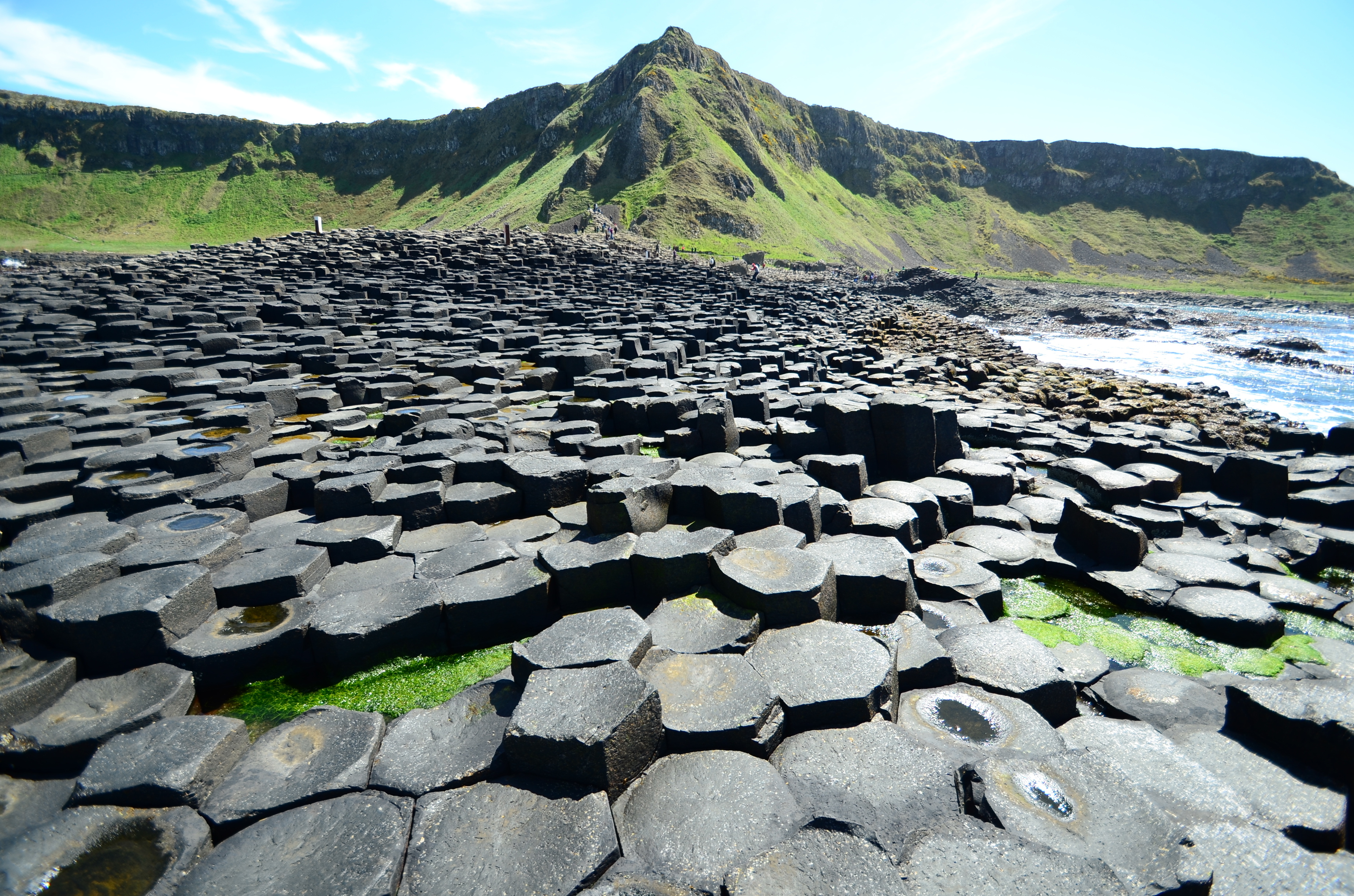 Northern Ireland Giants Causeway Shutterstock 215093251